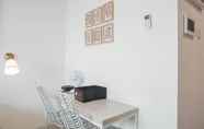 Kamar Tidur 7 Minimalist Studio Room With City View At West Vista Apartment
