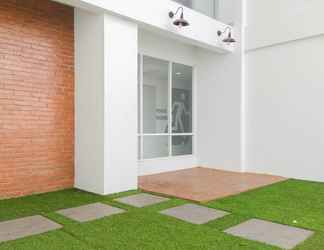 Luar Bangunan 2 Modern And Comfy Studio Apartment At Patraland Urbano
