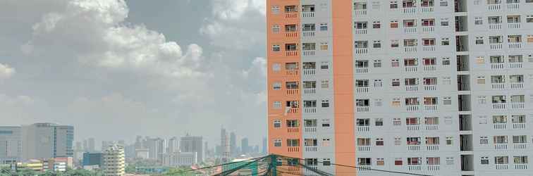 Exterior Comfort Living 2Br At Green Pramuka City Apartment