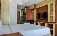 Bedroom 4 Cozy Studio At Vida View Makassar Apartment