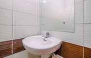 Toilet Kamar 3 Homey And Simply Studio Room At Margonda Residence 3 Apartment