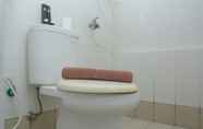 Toilet Kamar 3 Strategic 2Br At Bassura City Apartment