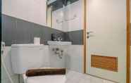 In-room Bathroom 6 Fancy And Nice 2Br At Cinere Bellevue Apartment