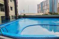 Swimming Pool Relaxing Studio Apartment Atria Residences Near Summarecon Mall Serpong