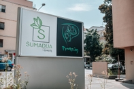 ภายนอกอาคาร Hotel Sumadija