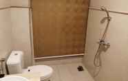 In-room Bathroom 5 Captivating 1-bed Apartment Fully Furnished