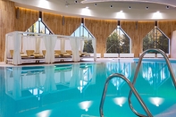 Kolam Renang Swissôtel Wellness Resort Alatau Almaty