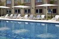 Swimming Pool Days Inn Zarate