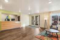 Lobby WoodSpring Suites Thornton-North Denver