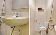 Phòng tắm bên trong 7 Goroomgo Hotel Derby Puri