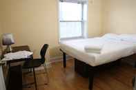Bedroom Close to Campus Student Housing - Amenities