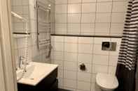 ห้องน้ำภายในห้อง 2 rooms apartment in Årsta Stockholm