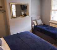 Bedroom 2 The Coachmakers Arms
