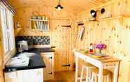 Bedroom 7 Remarkable Shepherds Hut in a Beautiful Location
