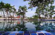 Hồ bơi 4 Club ES Tongyeong Resort