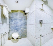 Toilet Kamar 7 Goroomgo Shimla Inn Lucknow