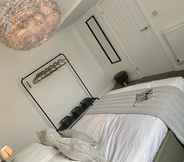 Bilik Tidur 3 Charming Apartment Ilfracombe, Central Location