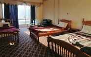 Kamar Tidur 4 Hill Top Hotel Shogran