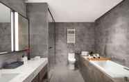 Toilet Kamar 6 Star Apartment Beijing