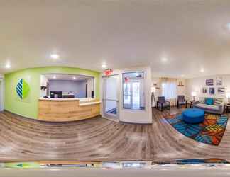 Lobi 2 Woodspring Suites Dayton North