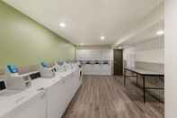 Accommodation Services Woodspring Suites Dayton North