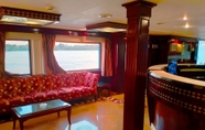 Lobi 7 Nile View Aton Cruise