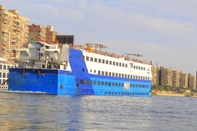 Swimming Pool Nile View Aton Cruise