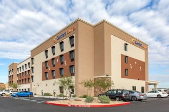 Exterior 4 Comfort Suites Scottsdale Talking Stick Entertainment District