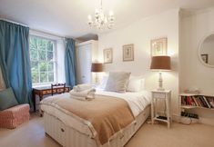 Others 2 Charming & Spacious Garden Flat Close to the Clifton Triangle