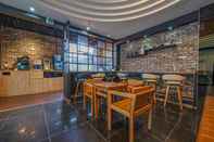 Bar, Cafe and Lounge Busan Myeongji Oceanview JK Hotel