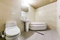 In-room Bathroom Taean Lux Pensiontel