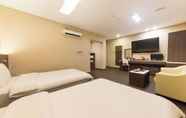 Bedroom 4 Osan Honors Hotel