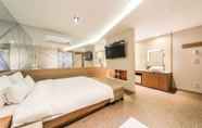 Kamar Tidur 4 Busan Gangseo Sinhodong Hotel The One