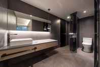 In-room Bathroom Gasan H Hotel