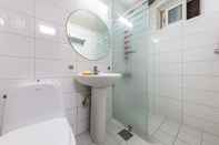 Phòng tắm bên trong Cheongju Yeppeun Motel