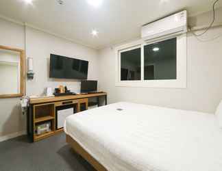 Bedroom 2 Busan Jaesongdong Zara