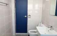 In-room Bathroom 7 Taebaek Blue Moon Motel