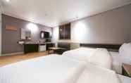 Bedroom 7 Daegu Gwaneumdong Hotel A One