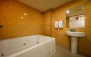 In-room Bathroom 4 Changnyeong Bugok Spadium Ddaogi Hotel