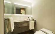 In-room Bathroom 7 Park Habio Hotel