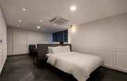 Kamar Tidur 2 Brown Dot Suyeong