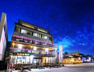 Exterior 2 Gangneung Rock Island Pension