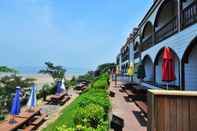 สระว่ายน้ำ Taean Sand Hill Resort