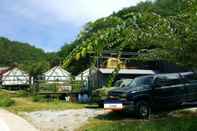 Bangunan Andong Lux Glamping and Farm