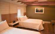 Bilik Tidur 5 Colonial Hotel & Suites