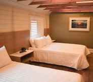 Bilik Tidur 5 Colonial Hotel & Suites