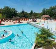 Swimming Pool 2 Camping les Reflets du Quercy