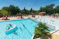 Swimming Pool Camping les Reflets du Quercy