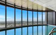 Swimming Pool 6 2BR Luxury Skytower -cbd -pool -gym -netflix