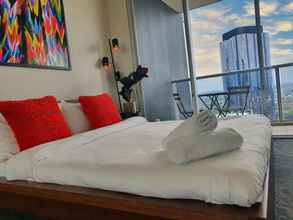 Bedroom 4 2BR Stunning Views CBD Pool Gym Netflix